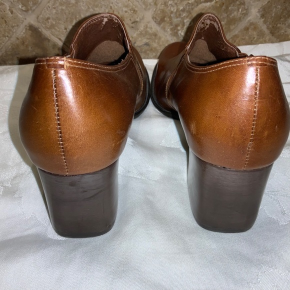 Naturalizer leather slip on shoes Sz 8.5M chunky heel - Picture 6 of 10